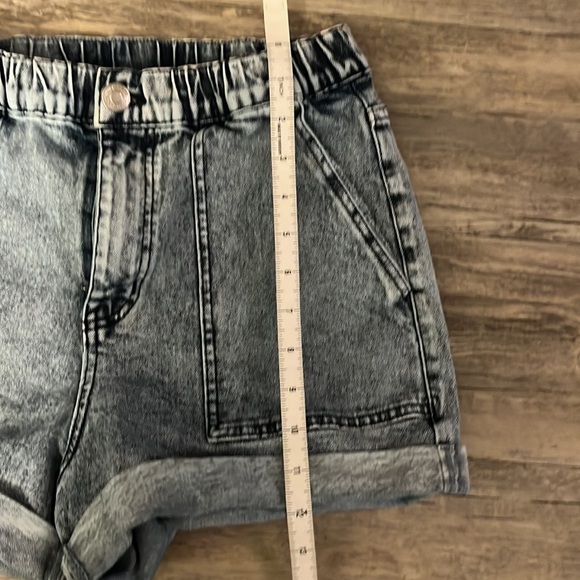 Denim shorts - Picture 4 of 5